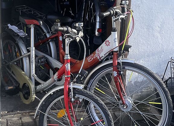 Aufgearbeitete Kinderfahrräder