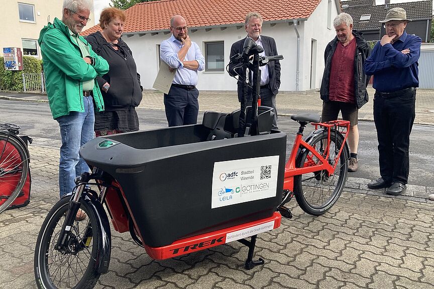 Übergabe Lastenrad "Igel" in Weende Übergabe Lastenrad "Igel" in Weende